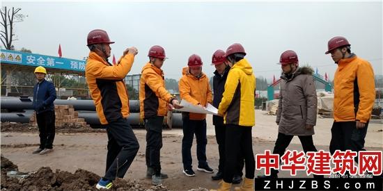北京城建二公司巴渝传捷 “大山项链”合拢