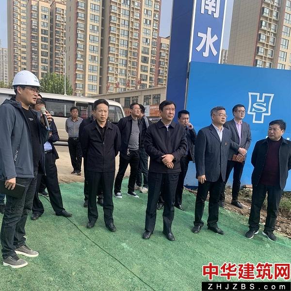 河南镇平：县长艾进德到重点建设项目现场办公