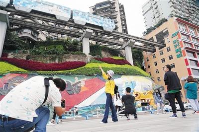 “轻轨穿楼”没看够？ “高铁穿楼”又来了——全国首个商圈高铁TOD项目即将开门迎客