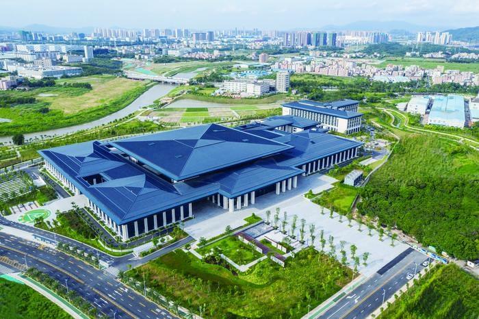 深圳坪山高新区综合服务中心荣获2020～2021年度第一批中国建设工程鲁班奖
