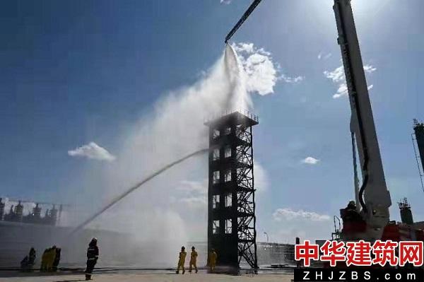 消防卫士驻边关 以练为战保平安