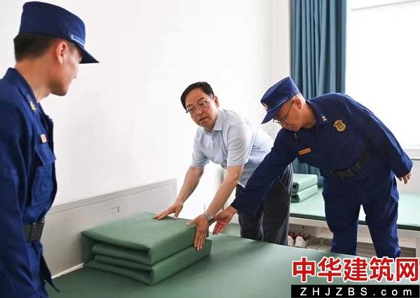 河南油田领导赴消保中心驻塔里木乙烯消防项目部亲切慰问