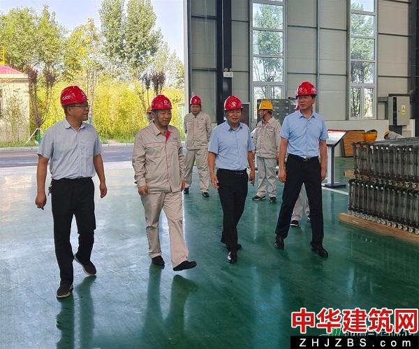 河南郏县：县委副书记、代县长李红民以“助企干部”身份到中联天广水泥有限公司调研