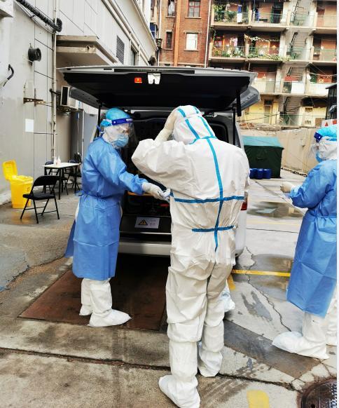 郑州二七区：隔离酒店帮助孩子赢得与死神的“一小时赛跑”！