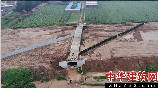 修河道、挖路基、堵涵洞、架钢桥……这家浙江施工企业的“抗汛日记”让人感动