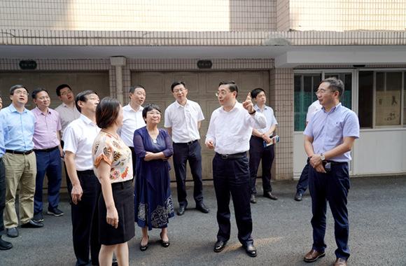 费高云调研常州市老旧小区改造和危旧房整治