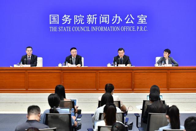 “高标准住宅方案”消灭劣质住房“ 集中土拍出价最高者得”规则被弱化