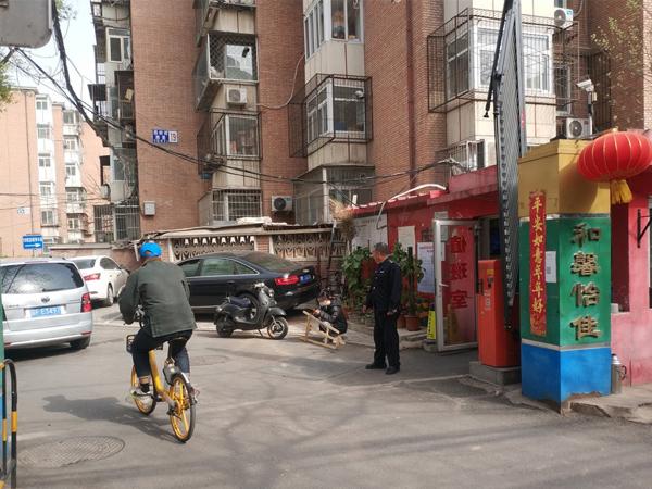 把实事办到居民心坎上 西坝河西里社区老旧楼院变形记
