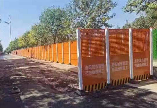 河南洛陽啟用新式城市道路施工圍擋