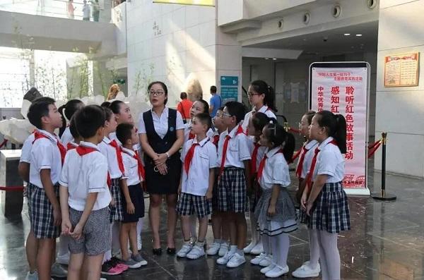 东海水晶跨境电商交易中心、少儿版画活动中心被遴选为第二批省级网络文明素养实践教育基地
