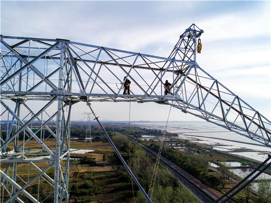 南京首条特高压线路加紧建设