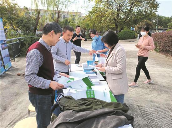 浙江省各地继续开展散装水泥宣传月活动