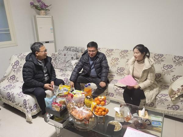 伊川县鸣皋镇廉洁家访  把严管厚爱送到家