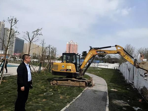 南阳宛城仲景街道：拆违治乱见成效 解放广场换新颜