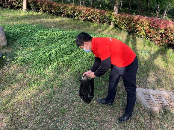 平安普惠许昌分公司净河行动：珍惜地球资源，共建美丽家园