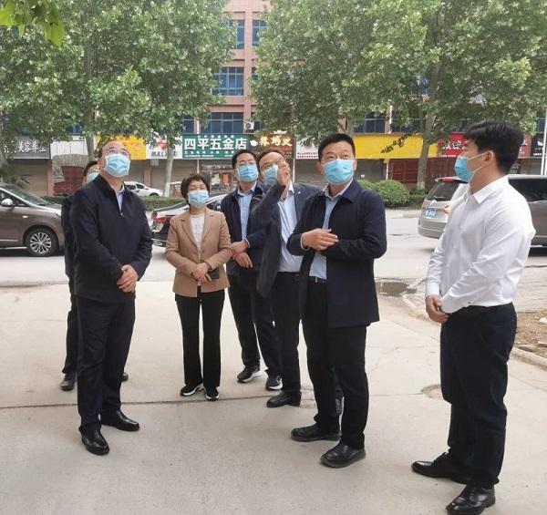 漯河市纪委书记师维实地调研疫情防控公租房集中隔离点设置工作
