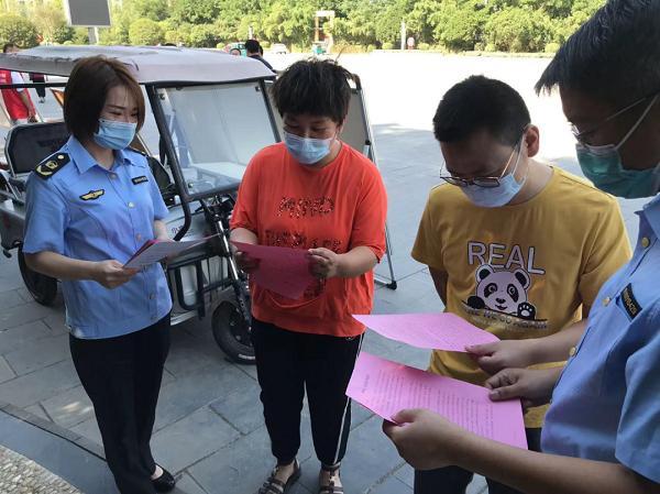 漯河市生态环境局临颍分局多形式开展新《信访工作条例》宣传活动