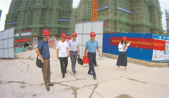 安徽芜湖市墙散工作处开展散装水泥节能宣传周活动