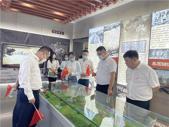 中建一局二公司江苏分公司开展“同心庆七一 喜迎二十大 建证四十年 永远跟党走”主题党日活动暨团建活动