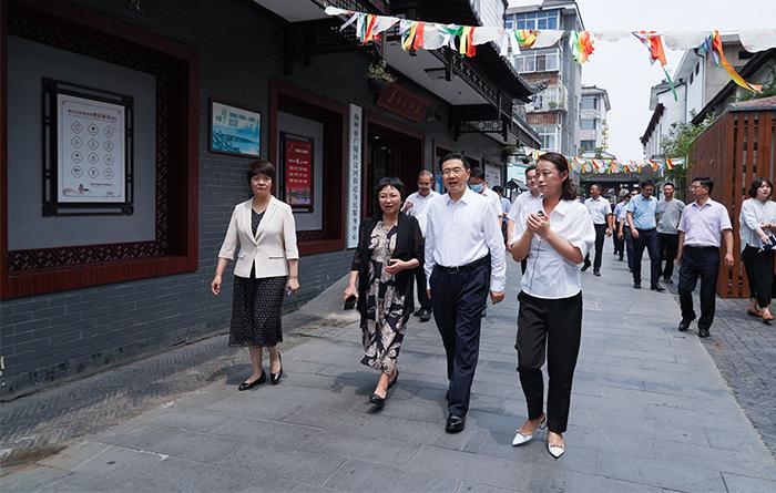 储永宏副省长调研扬州市住房和城乡建设工作