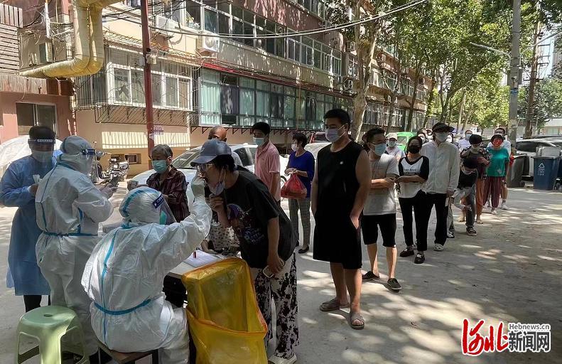 石家庄青园小区：200名志愿者舍“小家”顾”大家” 疫情防控当先锋（组图）