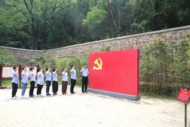 中建一局副中心160项目党员重走“进京赶考之路”