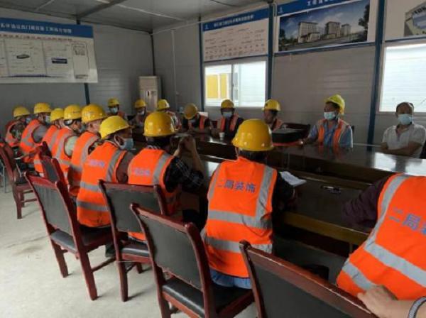 守底线，强意识：中建二局装饰公司四川分公司开展安全生产月活动