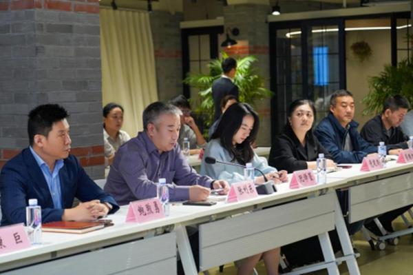 聚通装饰集团与斜土街道党建共建，尚海整装助力打造社区温馨家园