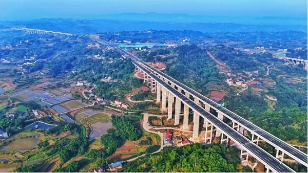 中交一公局集团有限公司参建的江泸北线高速公路建成通车