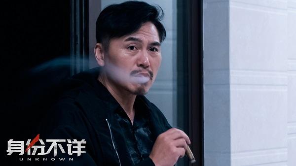 实力派演员李抒航拍摄电影《身份不详》 11月26日爱奇艺电影频道全网首播  