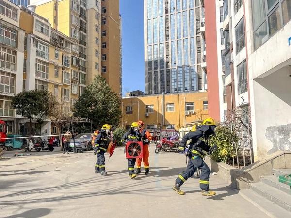 漯河市举行2024年第一季度全市住宅小区高层建筑消防演练观摩活动
