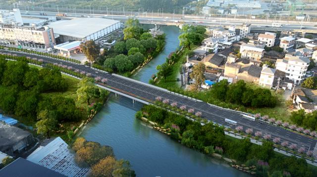 中交路建福州光明温泉产业园项目桐口溪桥左幅0#承台顺利浇筑完成