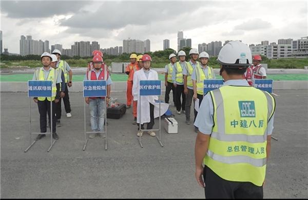 顺德银桂路项目承办2024年顺铁公司“安全生产月”活动启动仪式暨有限空间应急救援演练