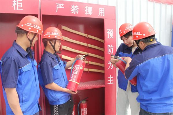 中交一公局集团台黑3标项目组织开展“发挥青年力量，助力安全生产”主题团日活动