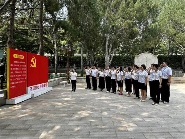 中铁物贸鲁班商务公司开展“学党纪 明政德”党纪学习教育实地践学