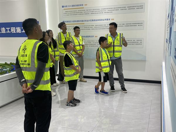 中交一公局宿迁大道2标项目组织开展 “小候鸟”反探亲活动