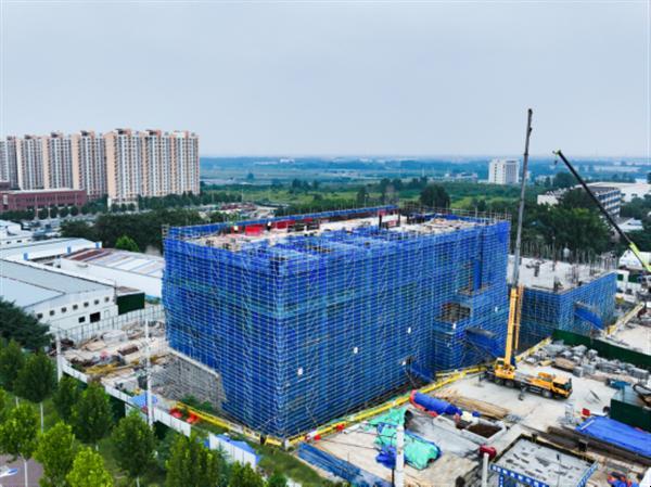 中交路建济南轨道交通8号线一期工程土建二工区山东现代学院主变电站顺利封顶