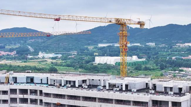 全程“无人驾驶” 中建八局“无人驾驶”塔吊亮相青岛