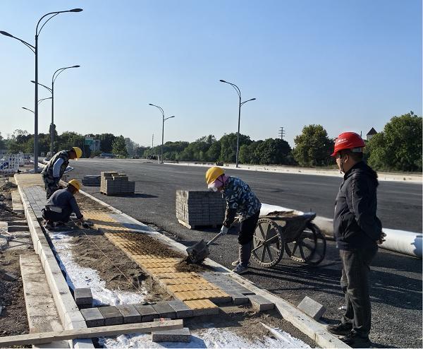 中交建筑九建公司北湾园区道路工程项冲刺四季度，全力拉满奋斗“进度条”