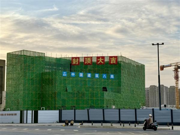 以鋼筋為弦，以匠心譜曲—云智科技園建設者的別樣