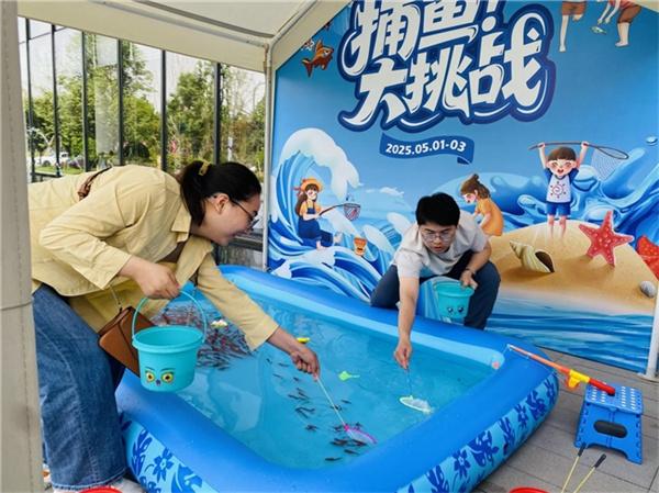 中建东孚西安公司在山海境项目开展“公园夏日生活节”主题活动