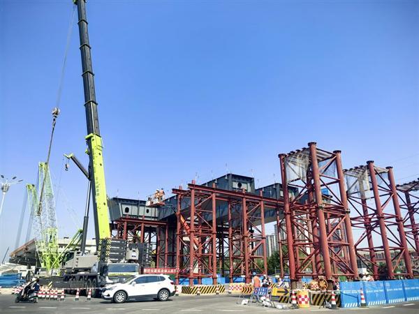 中交一公局宿迁大道2标项目钢箱梁跨路口施工迎来新节点