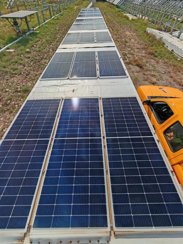 固德威持续领跑轻质光伏市场，银河系列闪耀2025上海光伏展