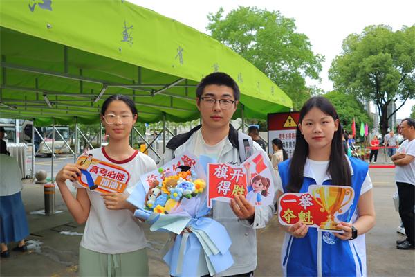 中交一公局八公司苏州地铁7延线项目蓝马甲助力高考