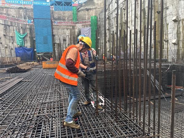 中国石化重庆油气经营中心项目顺利完成首段筏板浇筑