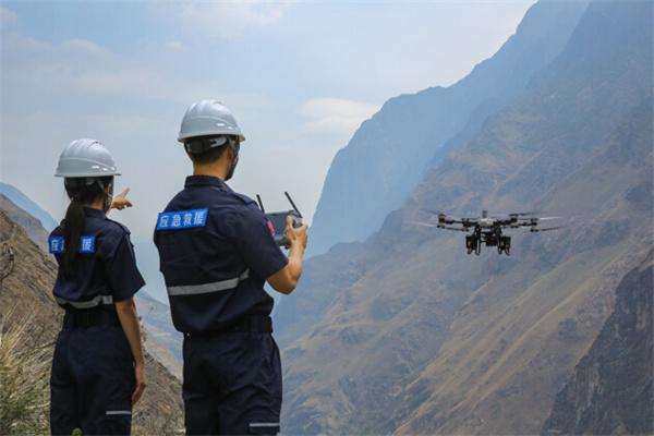 大疆旗舰级运载无人机DJI FC100发布：低空运输集大成者