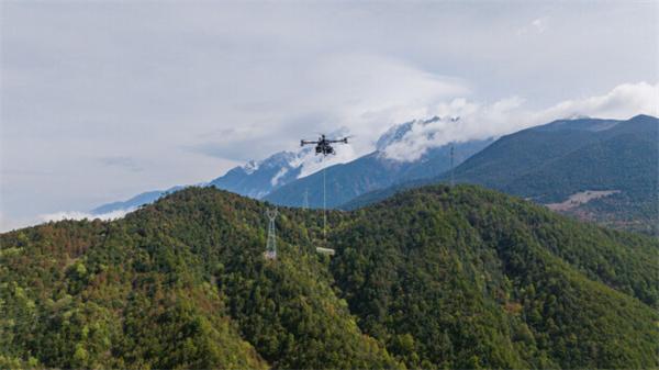 大疆旗舰级运载无人机DJI FC100发布：低空运输集大成者