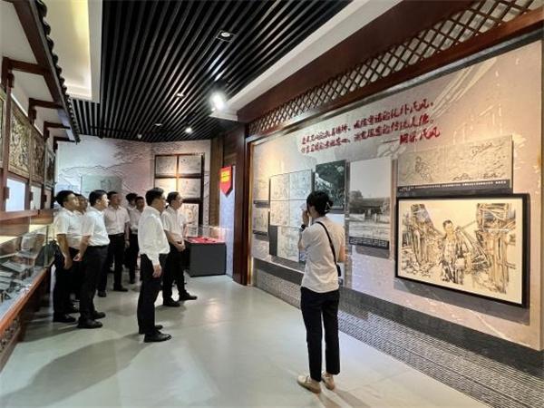 中建八局二公司西南公司党总支到邱少云烈士纪念馆开展迎“七一”主题党日活动