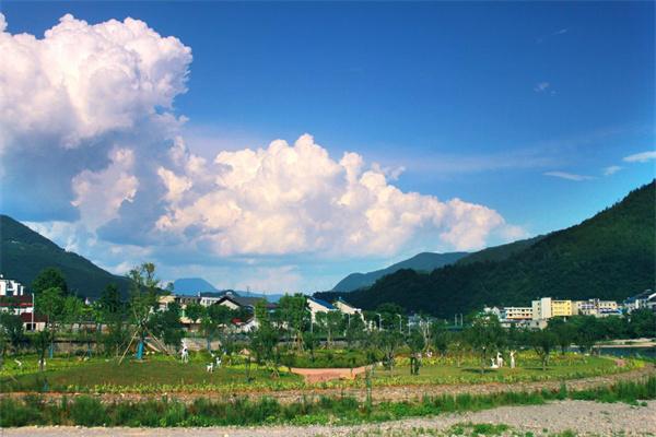 六年绣得青山绿！中国化学十六化建筑牢“华中水塔”生态防线   