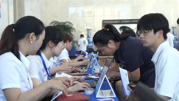 怦然“新”动，逐梦启航！中国化学十六化建2025届新员工报到入职
